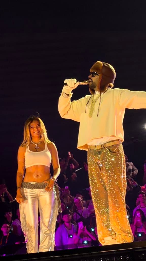 Karol G and Bad Bunny: A Dramatic Reunion Amid Breakup Buzz - additional photo